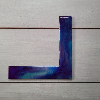 Ecklineal aus Epoxidharz - Galaxie