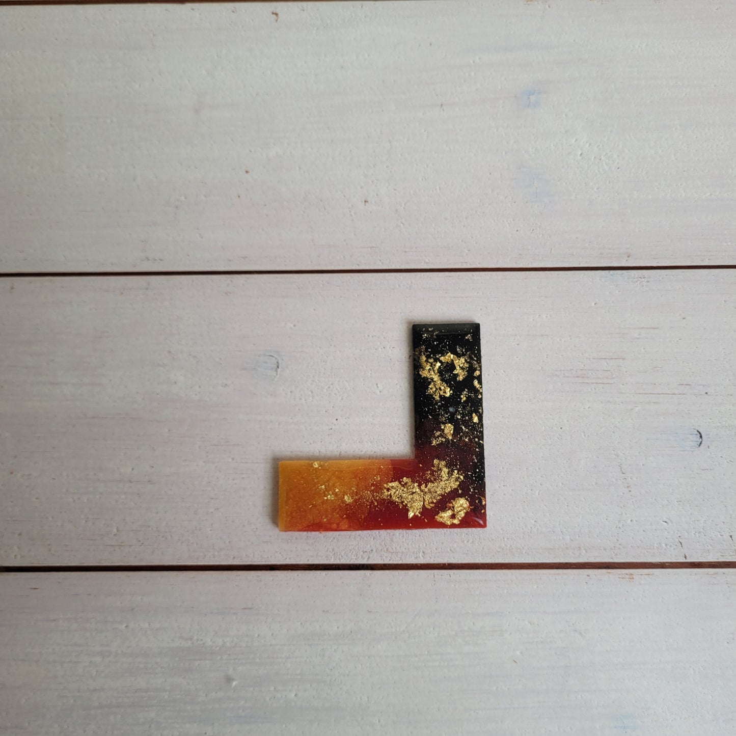 Ecklineal aus Epoxidharz - Schwarz/Rot/Gold